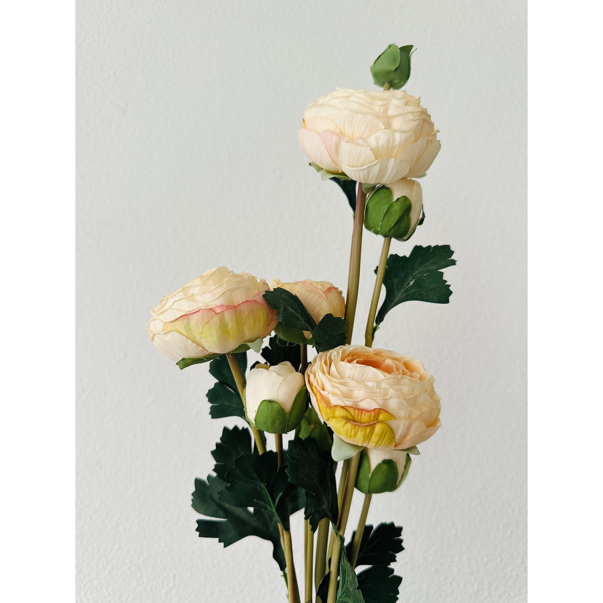 Kunstbloemen boeket Ranonkels champagne - 55 cm