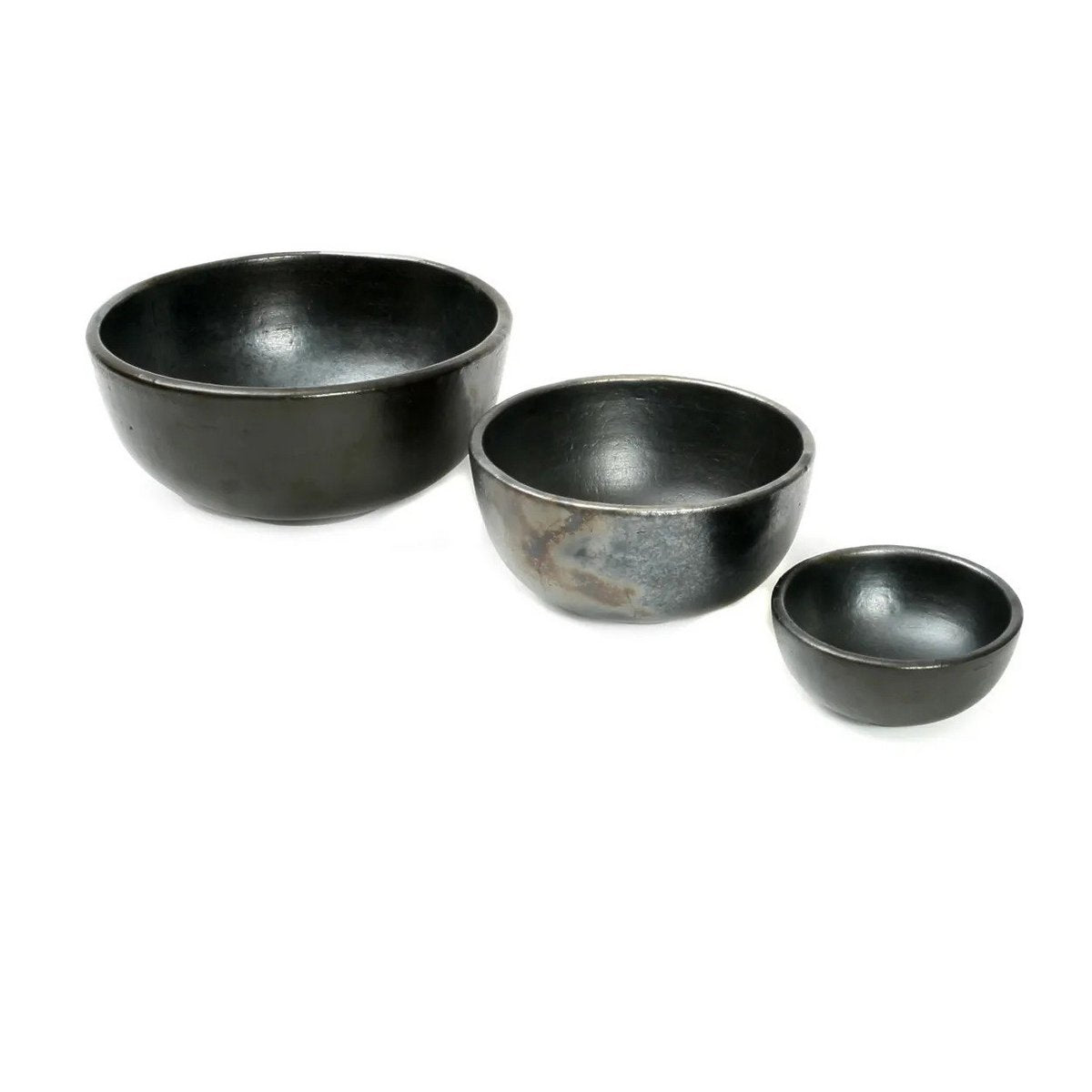 Gebrande terracotta schaal The burned bowl zwart - M