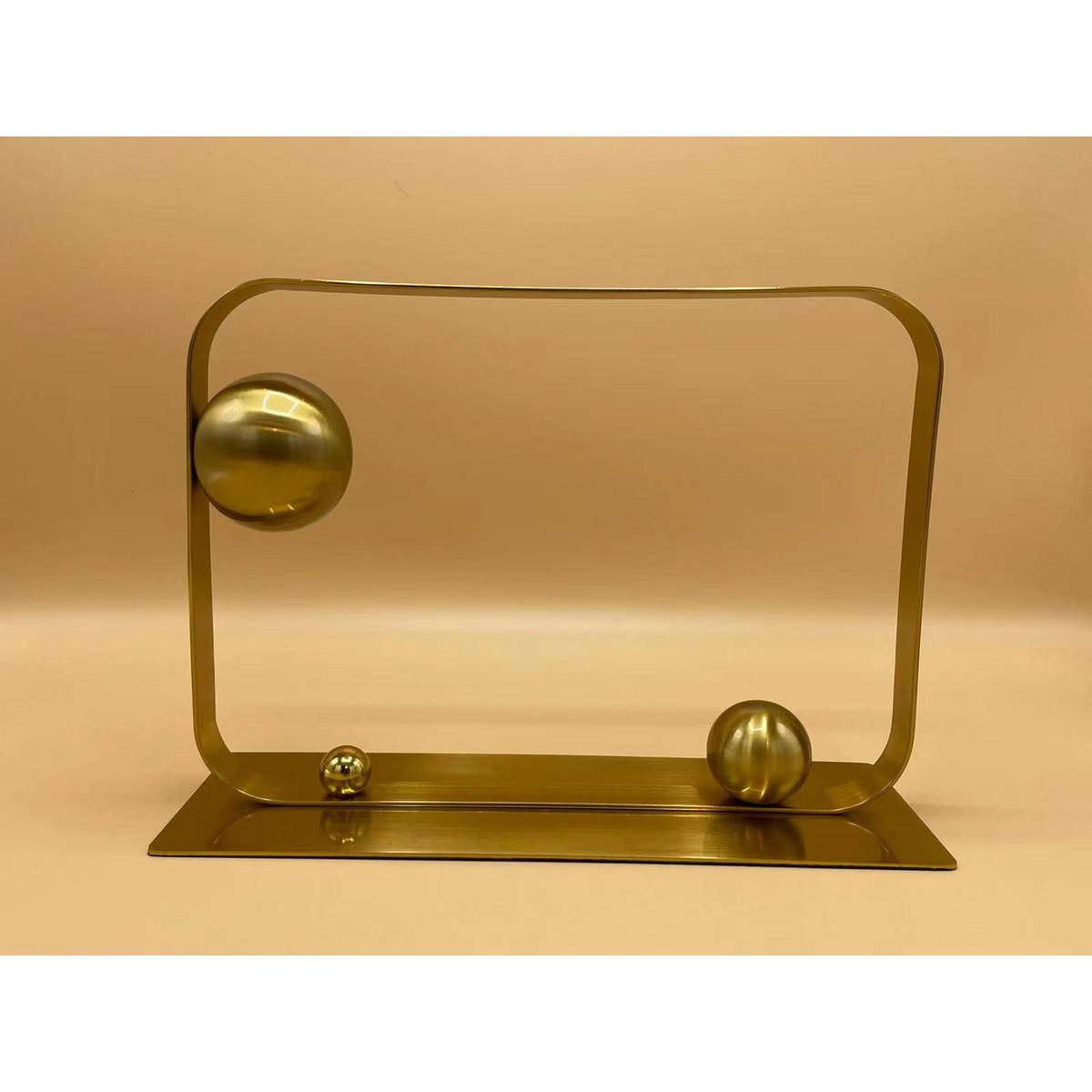 Legering sculptuur Een goud - 28,5 x 10 x 19 cm