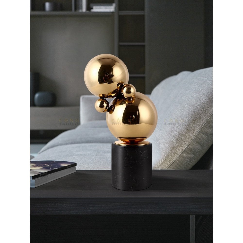 Marmer en messing beeldhouwwerk Zh-05 zwart/goud