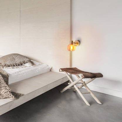 Glazen wandvlek "Libby", klassieke wandlamp gemaakt van messing gekleurd metaal en getinte glas in barnsteen, met E14 - aansluiting, voor eetkamer, woonkamer, gang of kantoor, 16 cm - OutHome