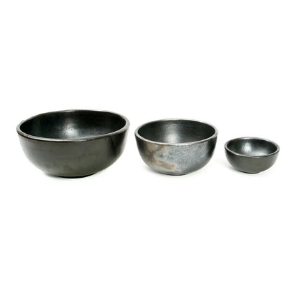 Gebrande terracotta schaal The burned bowl zwart - M