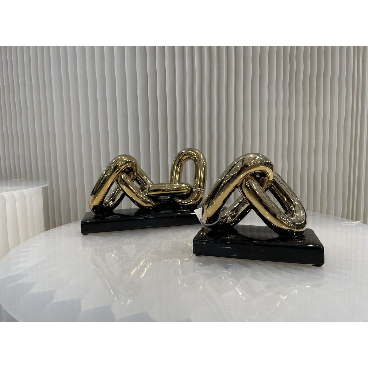 Keramiek sculptuur Art 4 schakel goud/zwart
