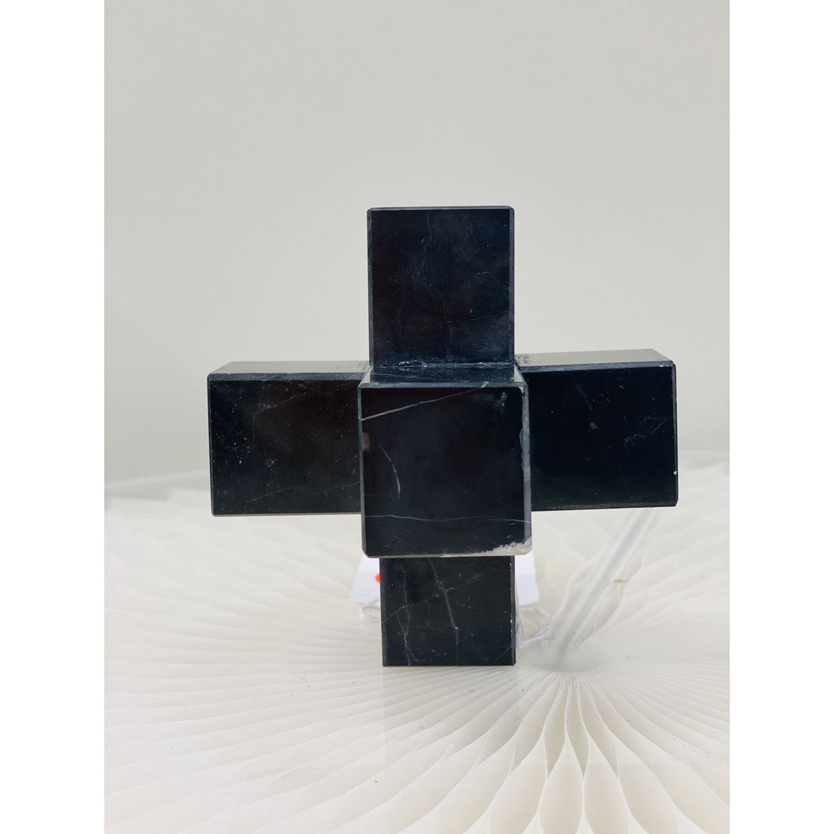 Marmeren kruis Groot zwart - 15 cm