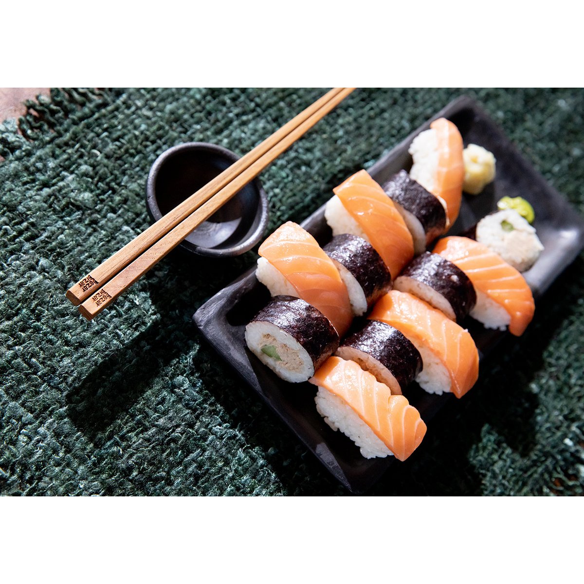 Terracotta sushi bord Gebrande zwart - M