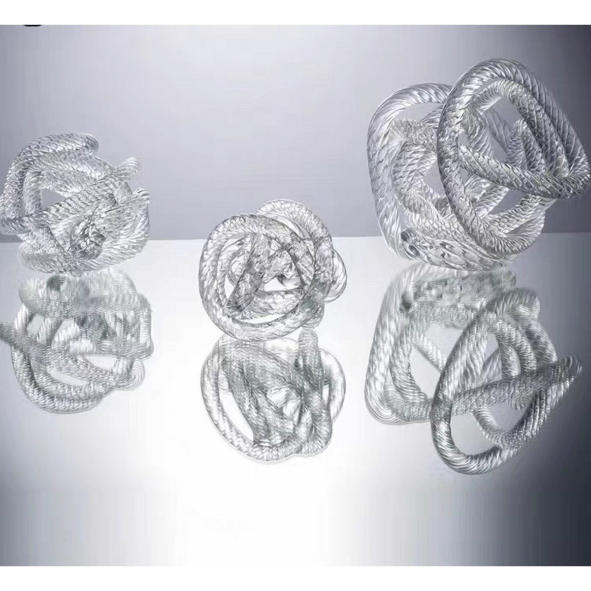 Geknoopte glazen sculptuur M transparant - 15 cm