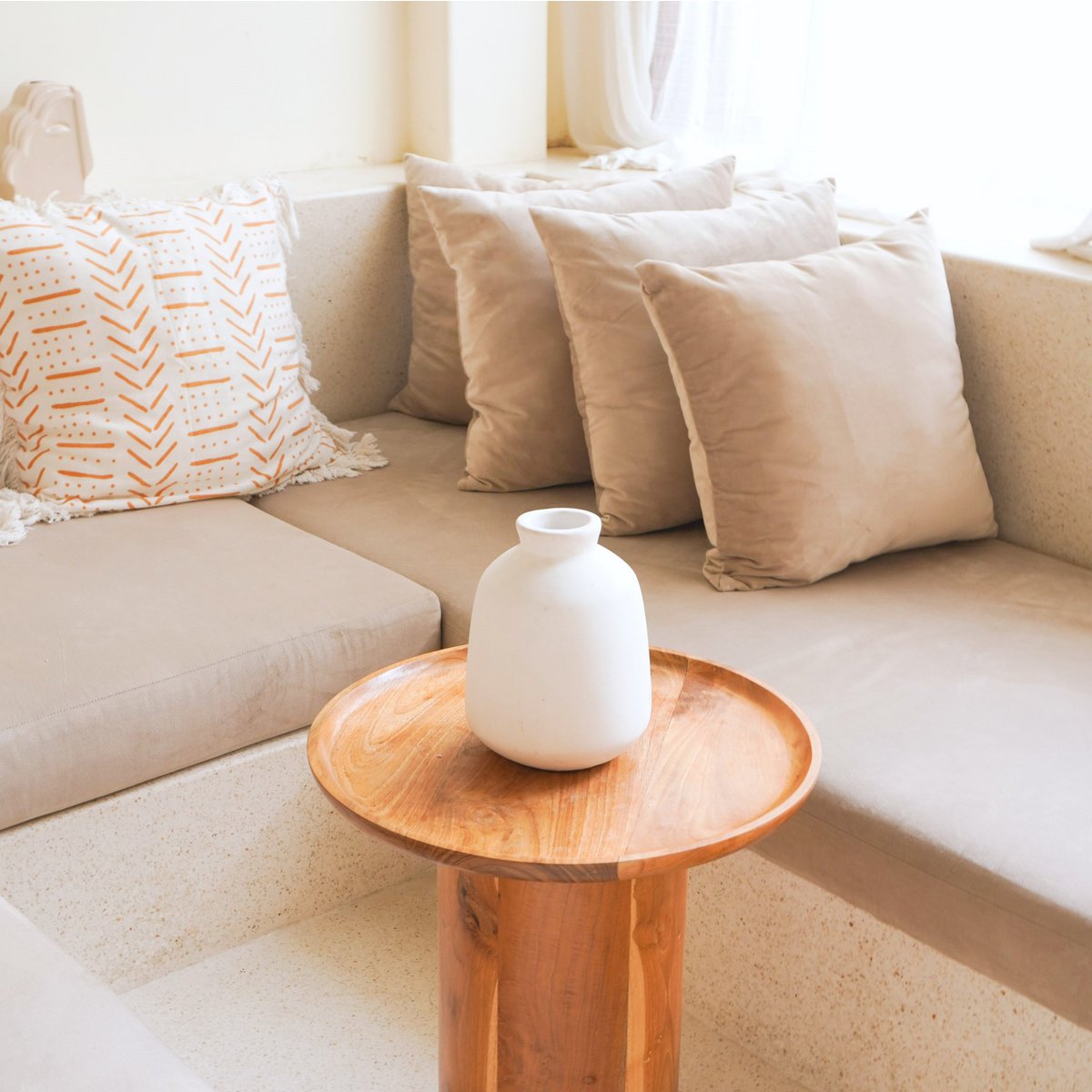 Vaas Bawa Klei Wit Handgegoten